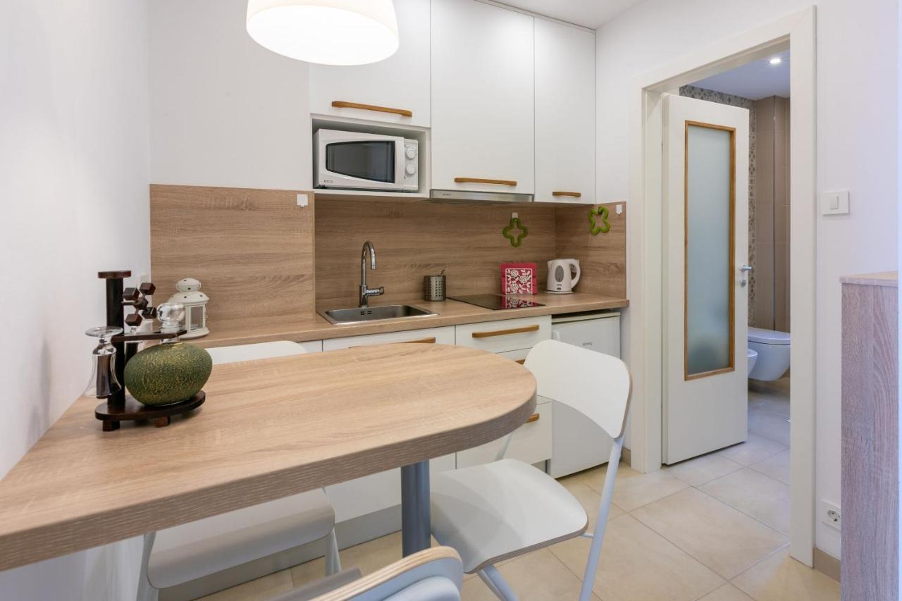 Apartment Mira 茨里克韦尼察 外观 照片